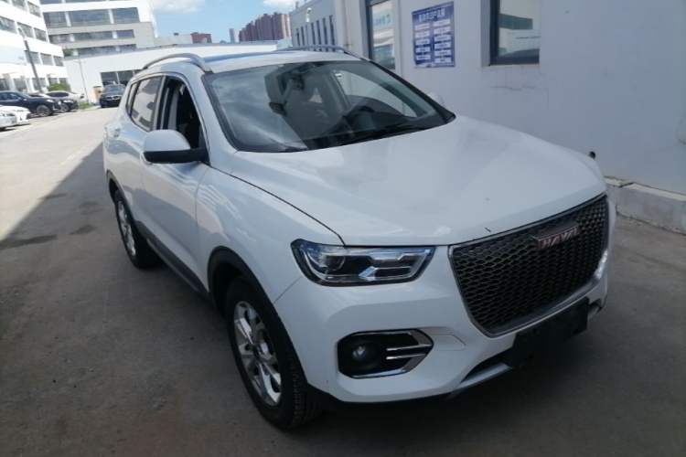 Used Haval H2s 2018 Red-Label 1.5T Manual Elite Model Front Right 45 Deg