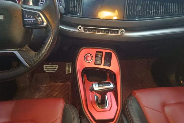 Used Haval H2s 2018 Red-Label 1.5T Dual-Clutch Luxury Model Gear Lever
