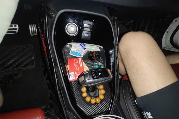 Used Haval H2s 2018 Blue Label 1.5T Dual-Clutch Luxury Model Gear Lever