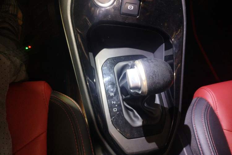 Used Haval H2s 2018 1.5T Dual-Clutch Fashion Edition Gear Lever