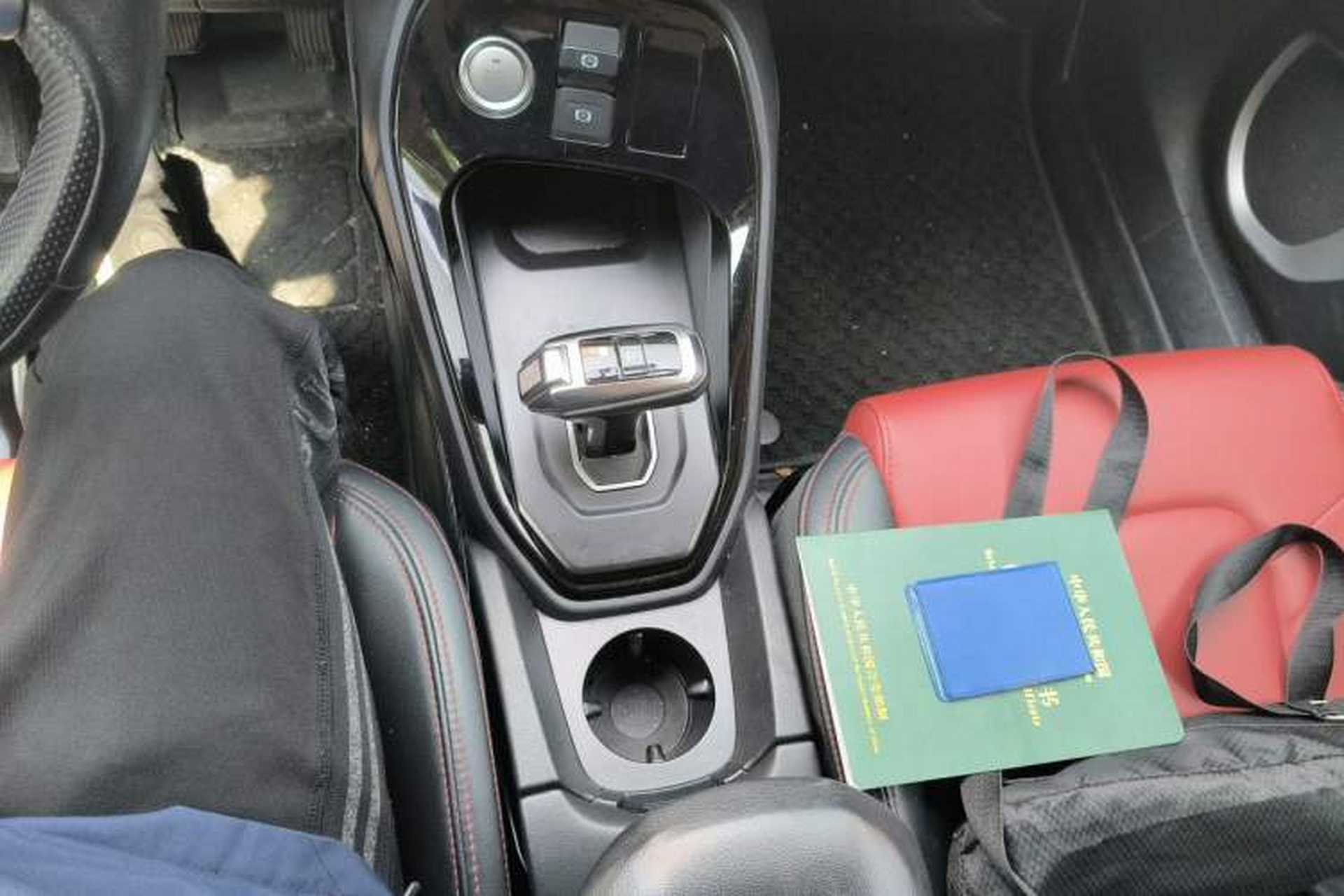 Used Haval H2s 2018 Red-Label 1.5T Dual-Clutch Elite Model Gear Lever
