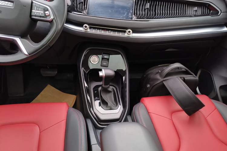 Used Haval H2s 2018 Blue Label 1.5T Dual-Clutch ZhiShang Model Gear Lever