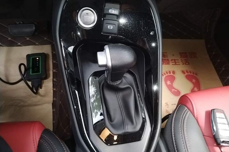 Used Haval H2s 2018 Blue Label 1.5T Dual-Clutch ZhiShang Model Gear Lever
