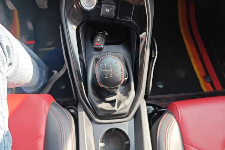 Used Haval H2s 2018 Blue Label 1.5T Manual Elite Model Gear Lever