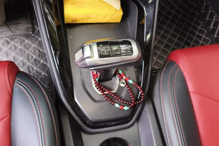 Used Haval H2s 2018 Blue Label 1.5T Dual-Clutch Elite Model Gear Lever