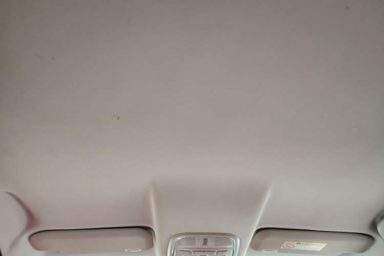 Used Haval H2s 2018 Red-Label 1.5T Dual-Clutch Comfort Model Headliner