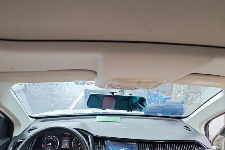 Used Haval H2s 2018 Red-Label 1.5T Dual-Clutch ZhiShang Model Headliner