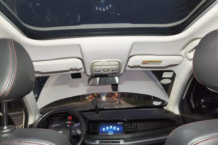 Used Haval H2s 2018 Blue Label 1.5T Dual-Clutch Luxury Model Headliner