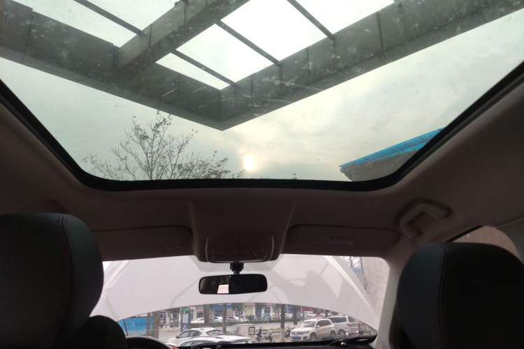 Used Haval H2s 2018 Blue Label 1.5T Dual-Clutch Fashion Edition Headliner