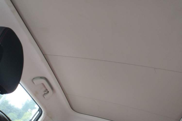 Used Haval H2s 2018 Red-Label 1.5T Dual-Clutch Elite Model Headliner