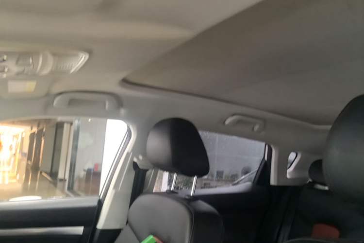 Used Haval H2s 2018 1.5T Dual-Clutch ZhiShang Model Headliner