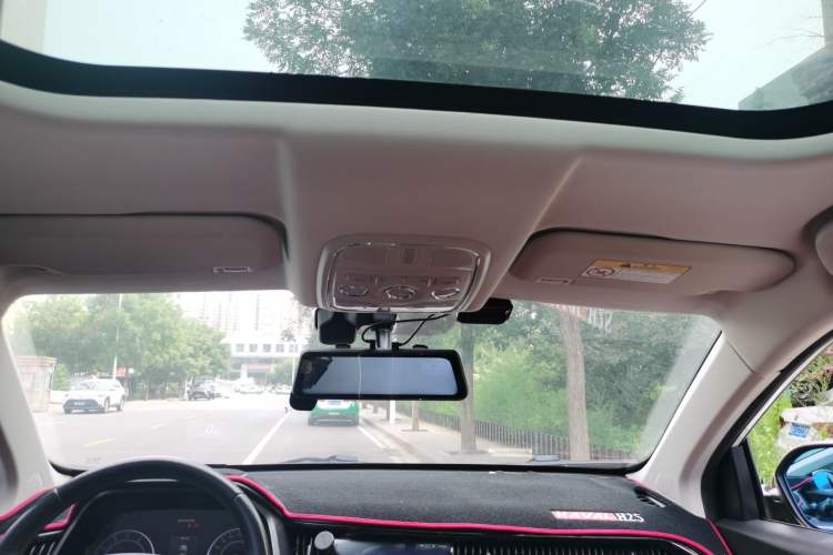 Used Haval H2s 2018 Blue Label 1.5T Dual-Clutch Luxury Model Headliner