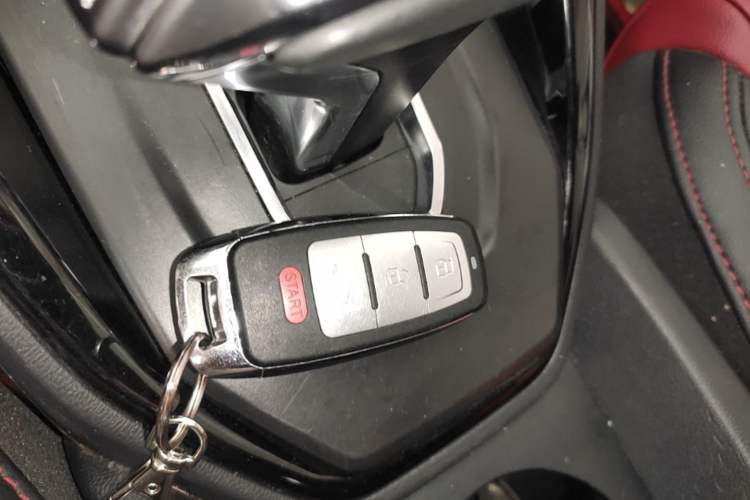 Used Haval H2s 2018 Red-Label 1.5T Dual-Clutch Luxury Model Interior 1