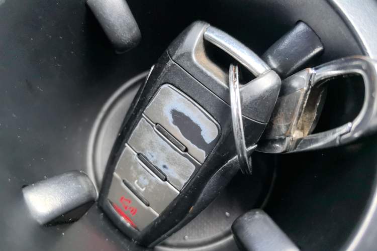 Used Haval H2s 2018 Blue Label 1.5T Dual-Clutch ZhiShang Model Interior 1