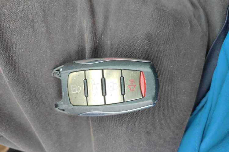Used Haval H2s 2018 Red-Label 1.5T Dual-Clutch Fashion Edition Interior 1