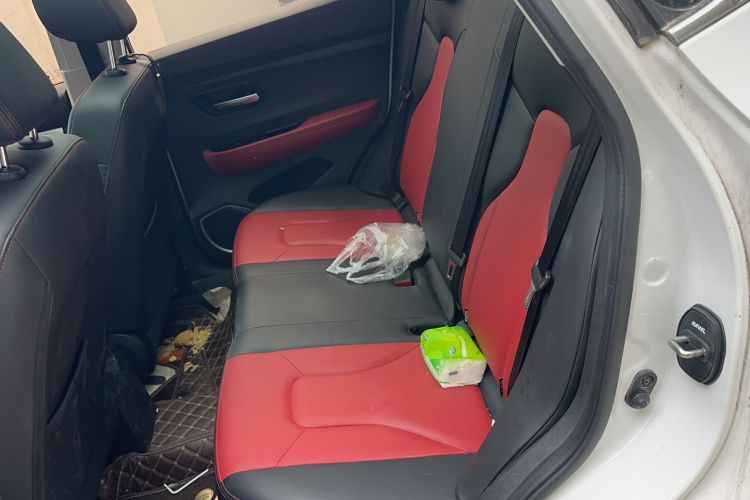 Used Haval H2s 2018 Red-Label 1.5T Dual-Clutch Elite Model Interior 1