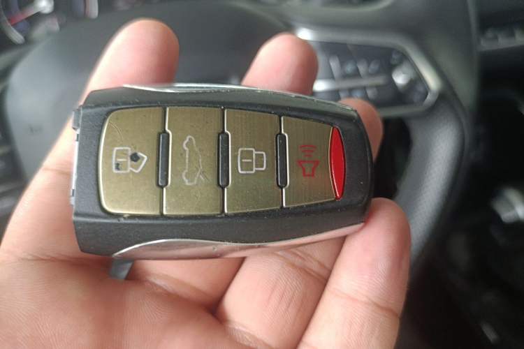 Used Haval H2s 2018 Red-Label 1.5T Dual-Clutch ZhiShang Model Interior 1
