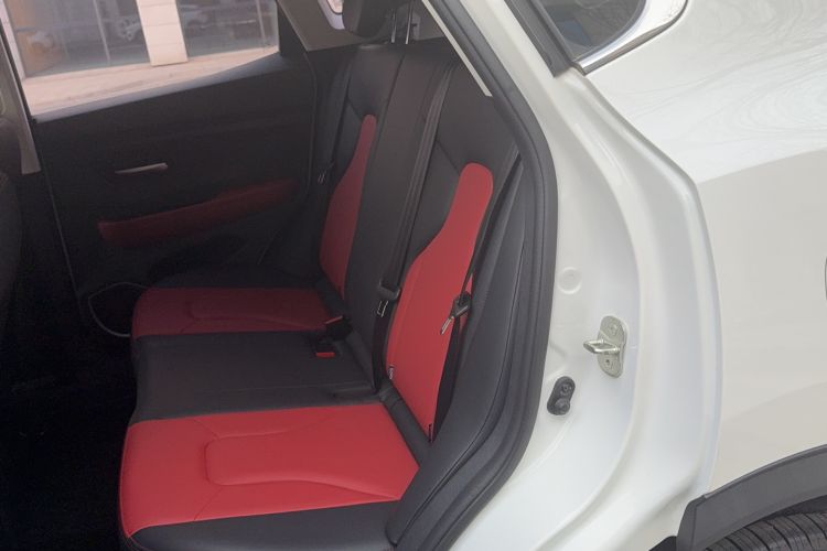 Used Haval H2s 2018 Red-Label 1.5T Dual-Clutch Fashion Edition Interior 1