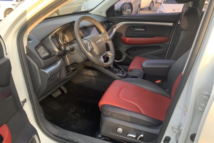 Used Haval H2s 2018 Red-Label 1.5T Dual-Clutch ZhiShang Model Interior 1