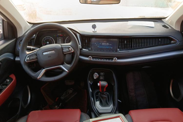 Used Haval H2s 2018 Red-Label 1.5T Dual-Clutch ZhiShang Model Interior 2