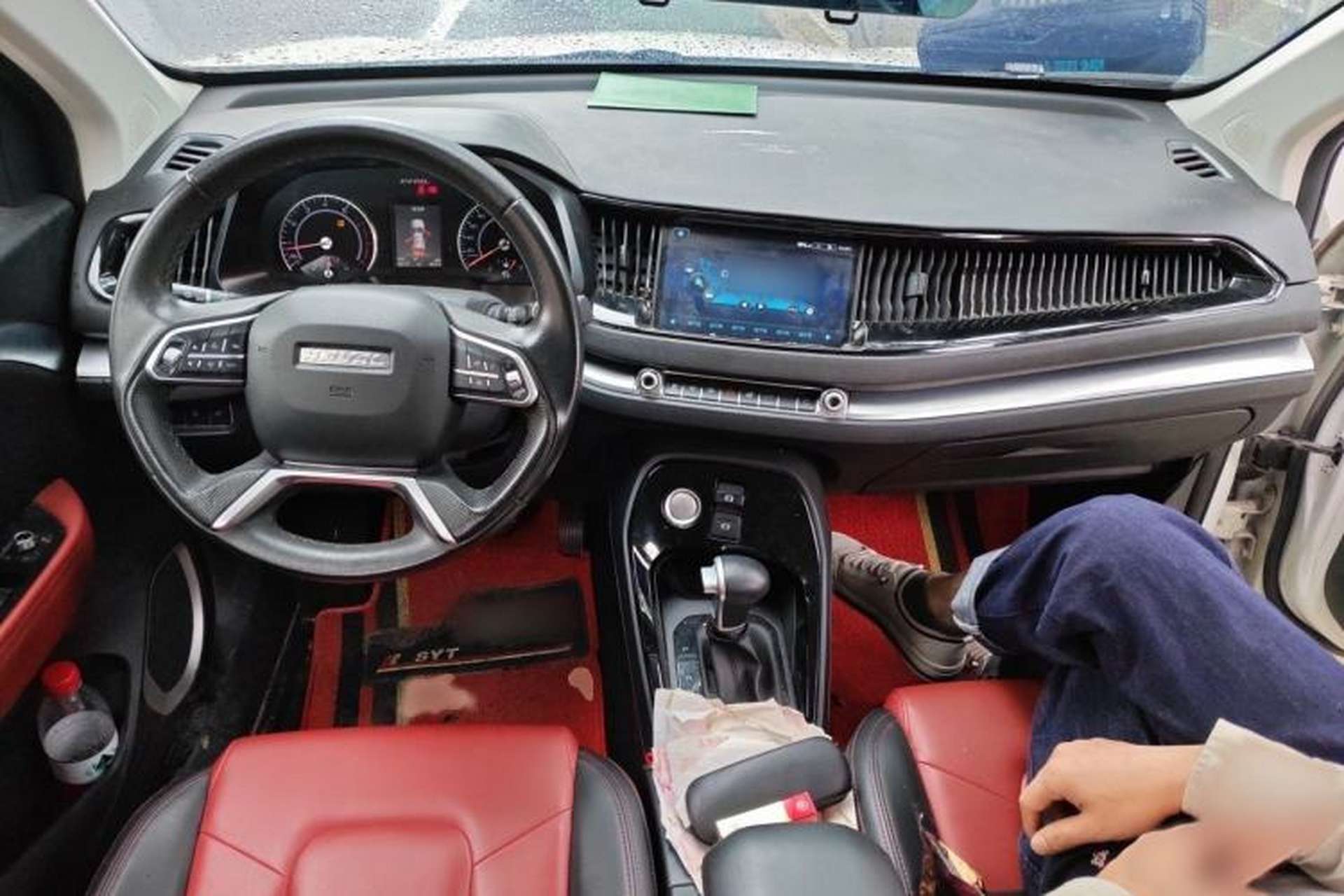 Used Haval H2s 2018 Red-Label 1.5T Dual-Clutch ZhiShang Model Interior 2