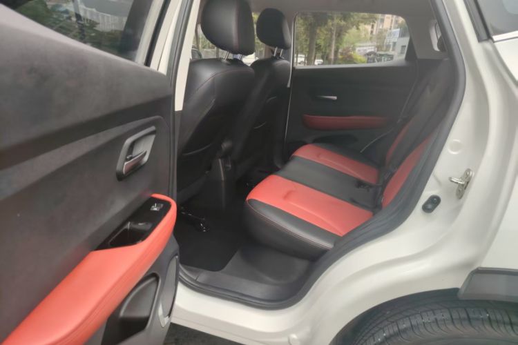 Used Haval H2s 2018 Red-Label 1.5T Dual-Clutch Luxury Model Interior 2