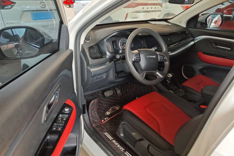 Used Haval H2s 2018 Blue Label 1.5T Dual-Clutch Fashion Edition Interior 2