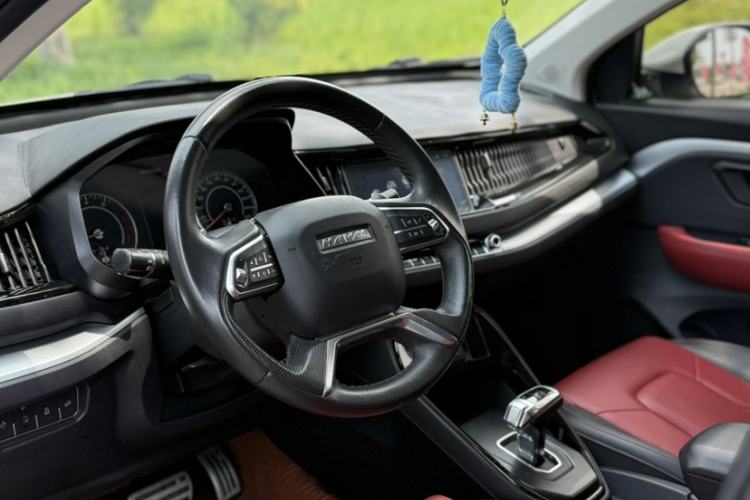 Used Haval H2s 2018 Red-Label 1.5T Dual-Clutch Luxury Model Interior 3