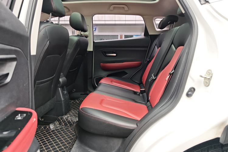 Used Haval H2s 2018 Red-Label 1.5T Manual Elite Model Interior 3