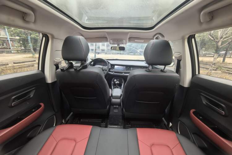 Used Haval H2s 2018 Blue Label 1.5T Dual-Clutch Fashion Edition Interior 3