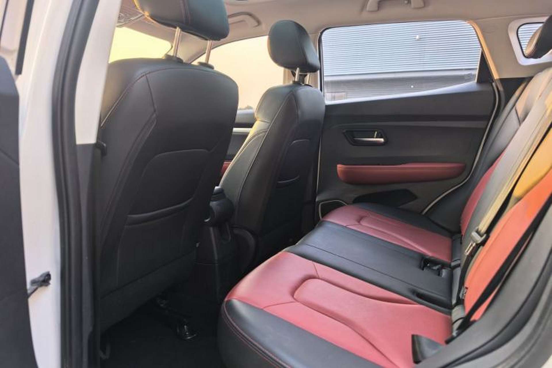 Used Haval H2s 2018 Red-Label 1.5T Dual-Clutch Elite Model Interior 3