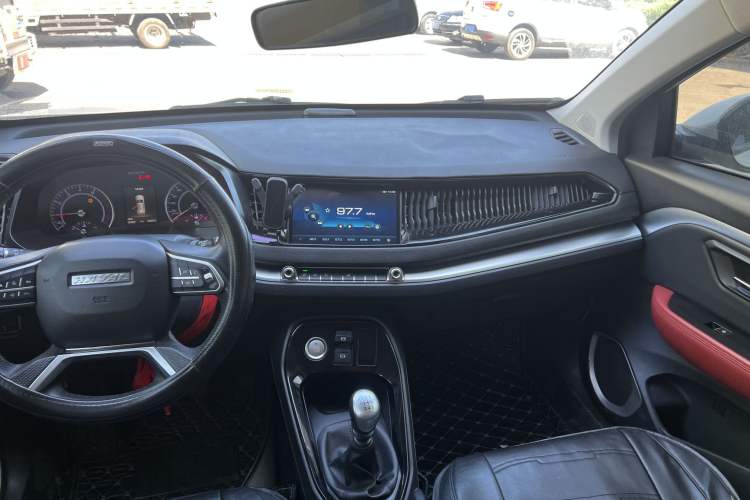 Used Haval H2s 2018 Blue Label 1.5T Manual Elite Model Interior 3