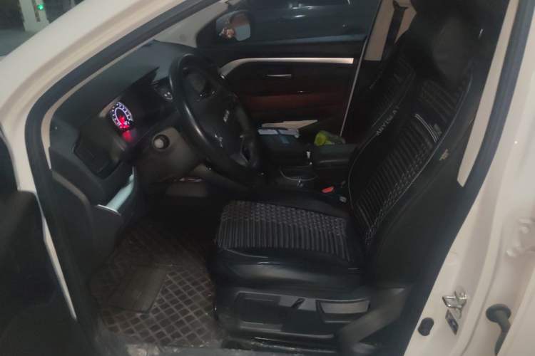 Used Haval H2s 2018 Red-Label 1.5T Dual-Clutch Elite Model Interior 3