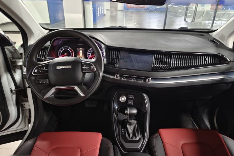 Used Haval H2s 2018 1.5T Dual-Clutch Fashion Edition Interior 4