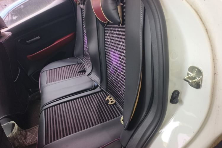 Used Haval H2s 2018 Red-Label 1.5T Manual Comfort Model Interior 4