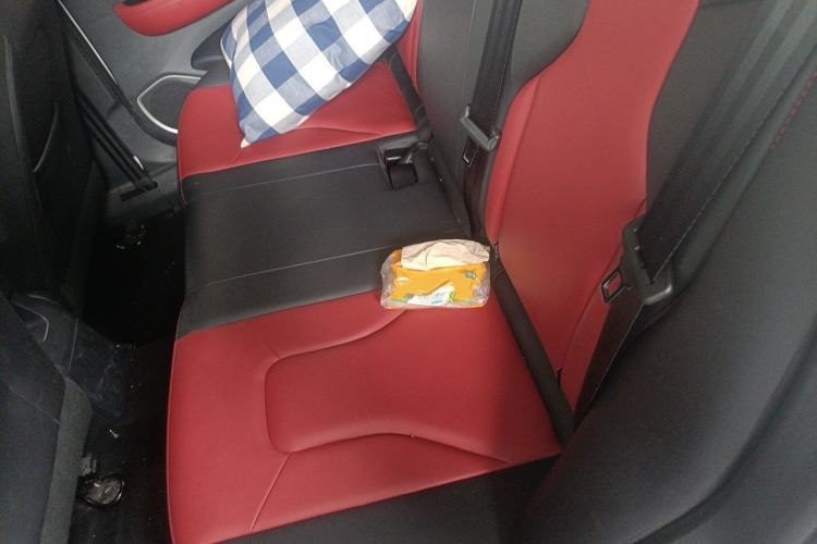Used Haval H2s 2018 Red-Label 1.5T Dual-Clutch ZhiShang Model Interior 4