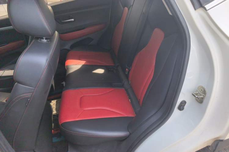 Used Haval H2s 2018 Blue Label 1.5T Dual-Clutch Luxury Model Interior 4