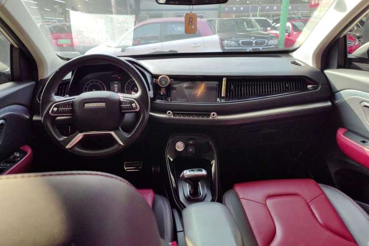 Used Haval H2s 2018 Red-Label 1.5T Dual-Clutch Luxury Model Interior 4
