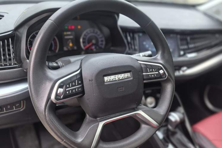 Used Haval H2s 2018 Blue Label 1.5T Dual-Clutch Fashion Edition Interior 5