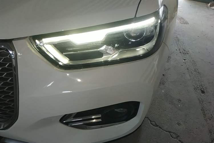 Used Haval H2s 2018 1.5T Dual-Clutch Fashion Edition Left Front Headlight