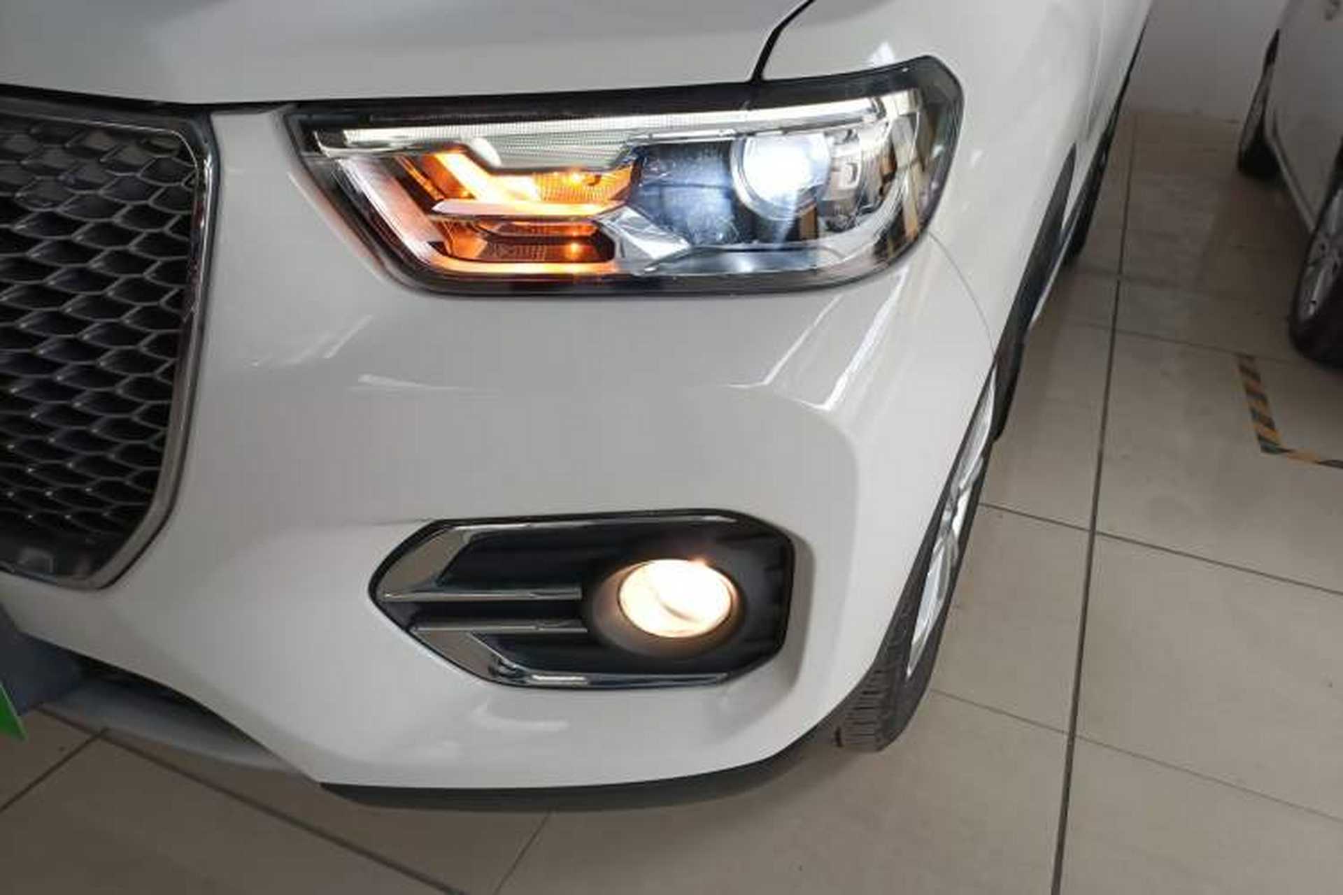 Used Haval H2s 2018 Red-Label 1.5T Dual-Clutch Elite Model Left Front Headlight