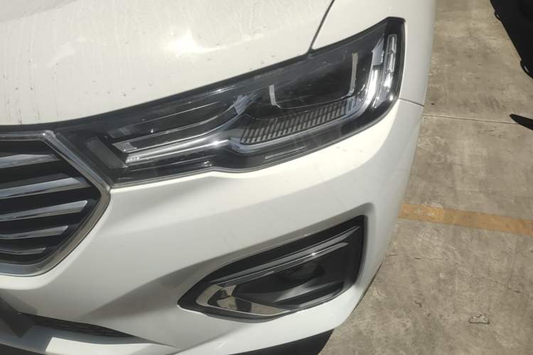 Used Haval H2s 2018 Blue Label 1.5T Dual-Clutch ZhiShang Model Left Front Headlight