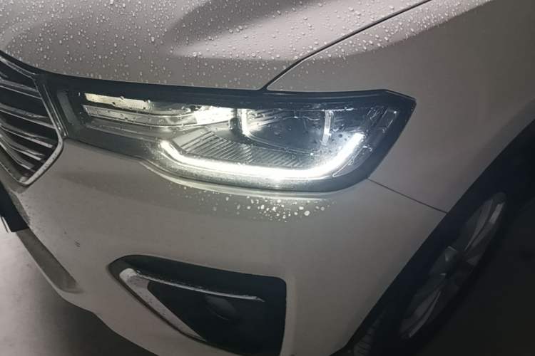 Used Haval H2s 2018 Blue Label 1.5T Dual-Clutch Elite Model Left Front Headlight