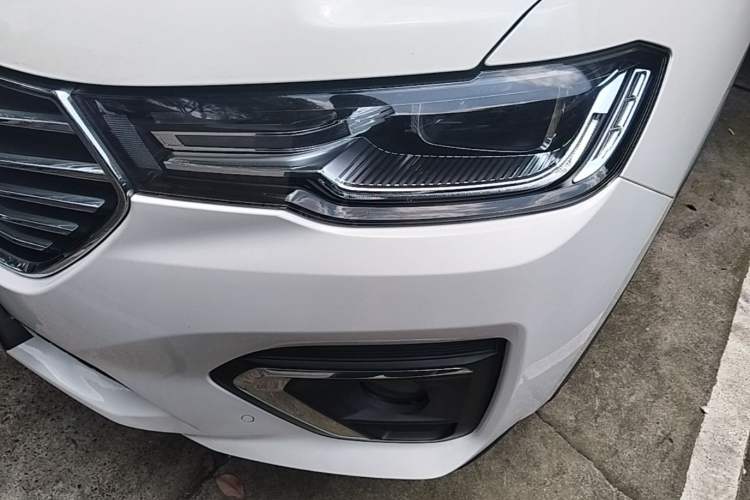 Used Haval H2s 2018 Blue Label 1.5T Dual-Clutch Luxury Model Left Front Headlight