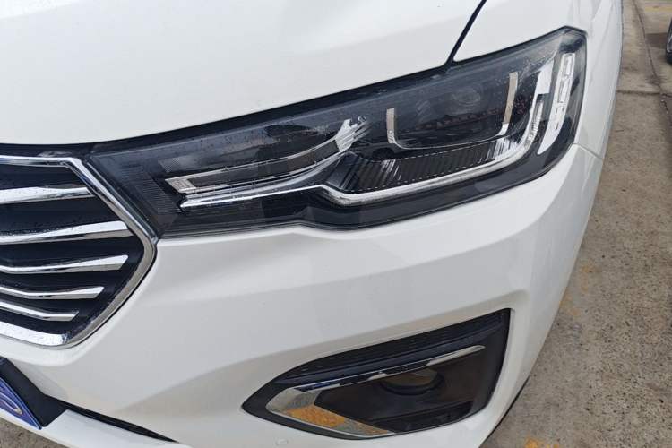 Used Haval H2s 2018 Blue Label 1.5T Dual-Clutch Luxury Model Left Front Headlight