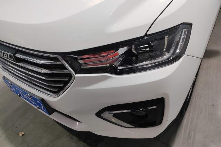 Used Haval H2s 2018 Blue Label 1.5T Dual-Clutch Fashion Edition Left Front Headlight
