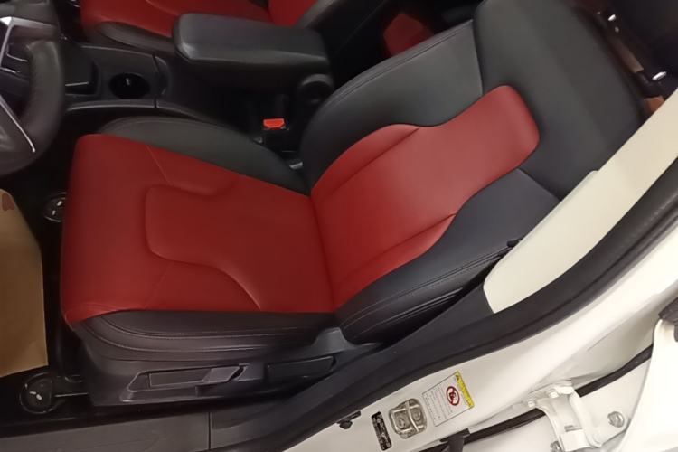 Used Haval H2s 2018 Red-Label 1.5T Dual-Clutch Elite Model Left Front Seat