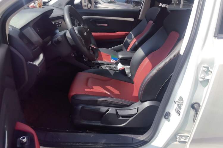 Used Haval H2s 2018 Red-Label 1.5T Dual-Clutch Fashion Edition Left Front Seat