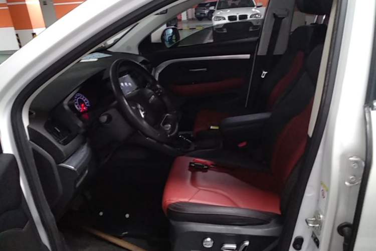 Used Haval H2s 2018 Red-Label 1.5T Dual-Clutch ZhiShang Model Left Front Seat