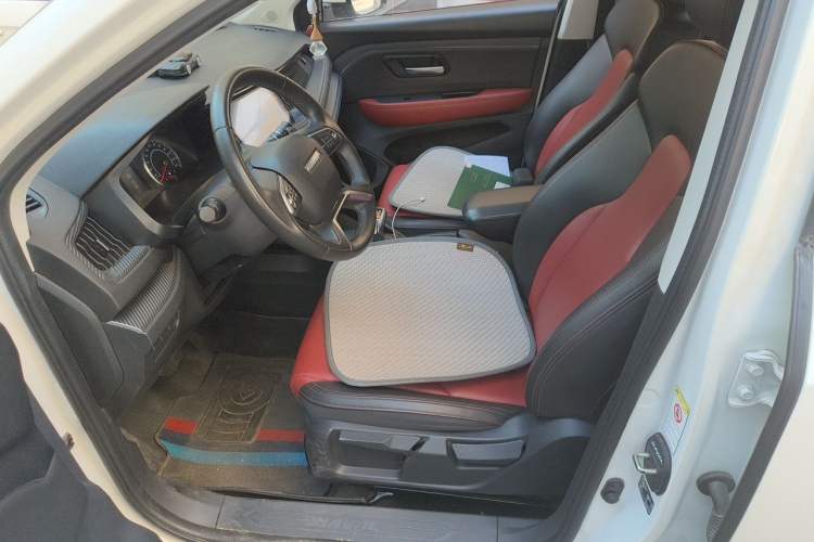 Used Haval H2s 2018 Red-Label 1.5T Dual-Clutch Elite Model Left Front Seat